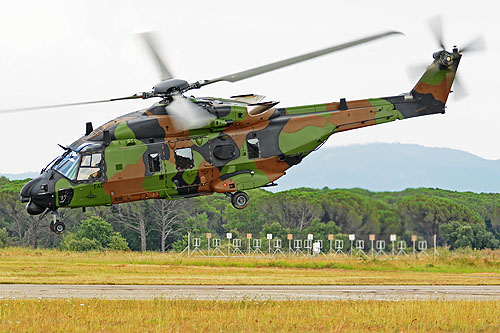 Hélicoptère de transport NH90 Caïman ALAT