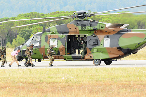 Hélicoptère de transport NH90 Caïman ALAT