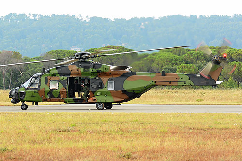 Hélicoptère de transport NH90 Caïman ALAT