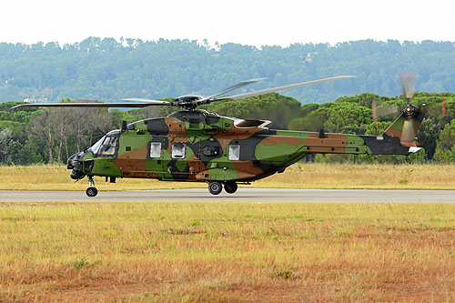 Hélicoptère de transport NH90 Caïman ALAT