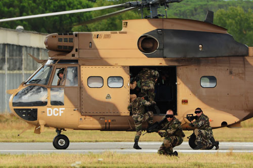 Hélicoptère de transport SA330 Puma ALAT