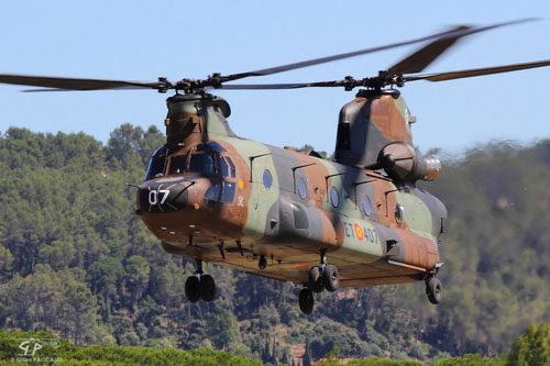 Hélicoptère de transport lourd CH47D Chinook de la FAMET espagnole