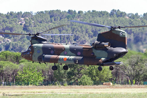 Hélicoptère de transport lourd CH47D Chinook de la FAMET espagnole