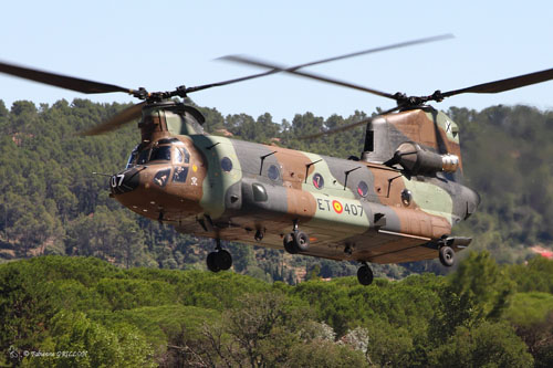 Hélicoptère de transport lourd CH47D Chinook de la FAMET espagnole