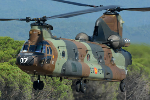 Hélicoptère de transport lourd CH47D Chinook de la FAMET espagnole