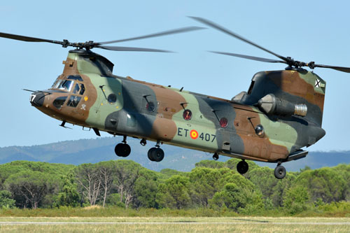 Hélicoptère de transport lourd CH47D Chinook de la FAMET espagnole