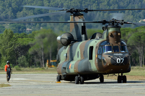 Hélicoptère de transport lourd CH47D Chinook de la FAMET espagnole