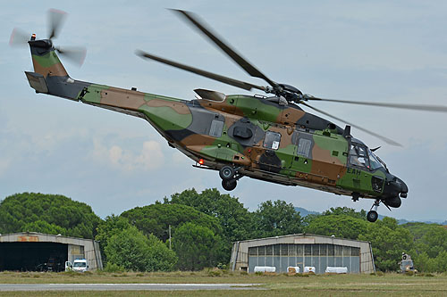 Hélicoptère de transport NH90 Caïman de l'ALAT