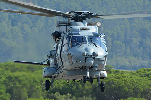 Hélicoptère de lutte anti-sous-marine NH90 Caïman de la Marine française