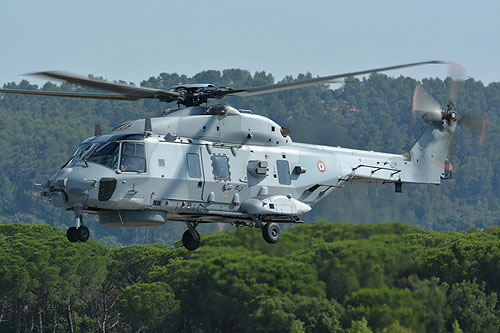 Hélicoptère de lutte anti-sous-marine NH90 Caïman de la Marine française