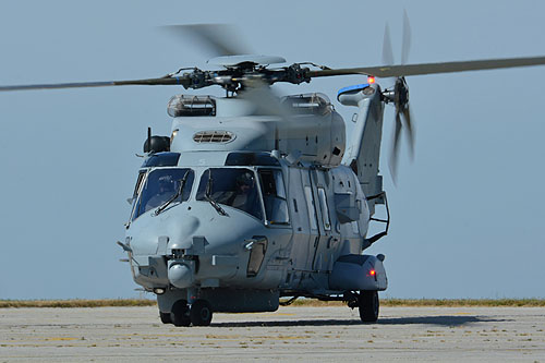 Hélicoptère NH90 NFH Marine France