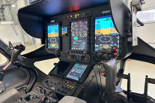 Cockpit de l'hélicoptère H145 D3 du Luxembourg Air Rescue (LAR)