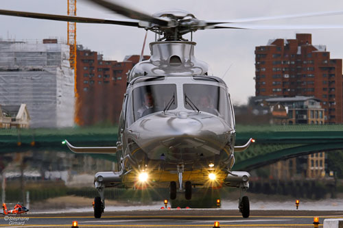 Hélicoptère AW139 G-DCOI Profred Partners LLP (Dyson)