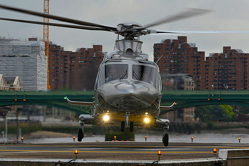 Hélicoptère AW139 G-DCOI Profred Partners LLP (Dyson)