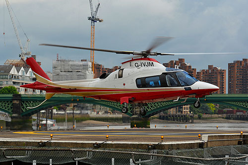 Hélicoptère AW109 G-IVJM Air Harrods