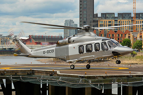 Hélicoptère AW139 G-DCOI Profred Partners LLP (Dyson)