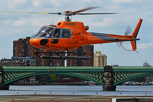 Hélicoptère AS350 B2 Ecureuil G-SHRD London Helicopter