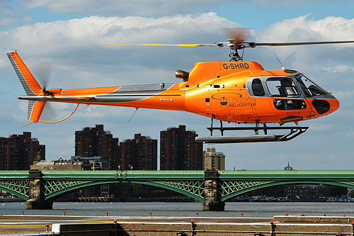 Hélicoptère AS350 B2 Ecureuil G-SHRD London Helicopter