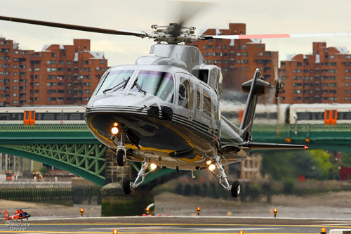 Hélicoptère Sikorsky S76C G-URSA de Capital Air Services