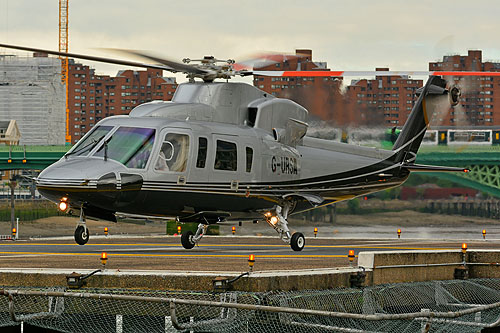 Hélicoptère Sikorsky S76C G-URSA de Capital Air Services