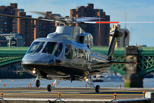 Hélicoptère Sikorsky S76C G-URSA de Capital Air Services