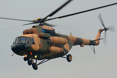 Hélicoptère de transport MI17 afghan