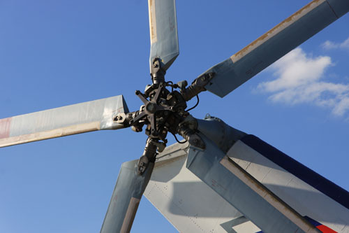 Hélicoptère de transport lourd MI26T