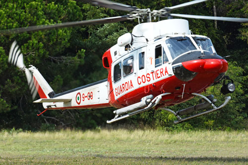 Hélicoptère AB412 des Gardes-Côtes italiens