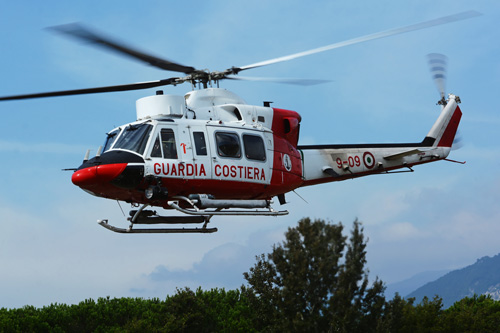 Hélicoptère AB412 des Gardes-Côtes italiens