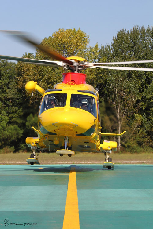 Hélicoptère de secours AW139 I-PAAA Pegaso 3 d'INAER