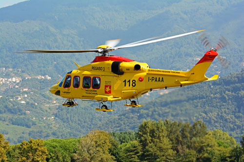 Hélicoptère de secours AW139 I-PAAA Pegaso 3 d'INAER