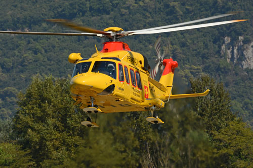 Hélicoptère de secours AW139 I-PAAA Pegaso 3 d'INAER