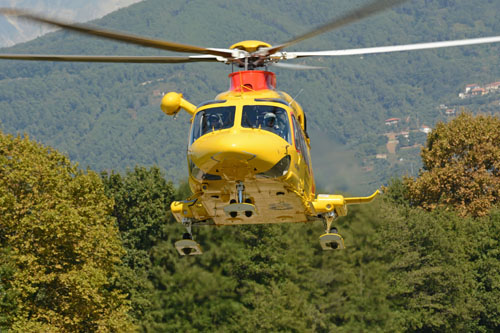 Hélicoptère de secours AW139 I-PAAA Pegaso 3 d'INAER