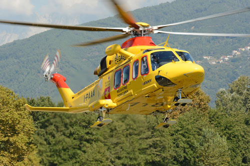 Hélicoptère de secours AW139 I-PAAA Pegaso 3 d'INAER