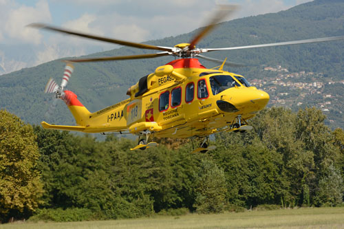 Hélicoptère de secours AW139 I-PAAA Pegaso 3 d'INAER