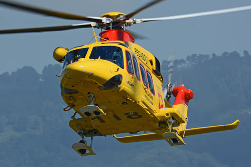 Hélicoptère de secours AW139 I-PAAA Pegaso 3 d'INAER