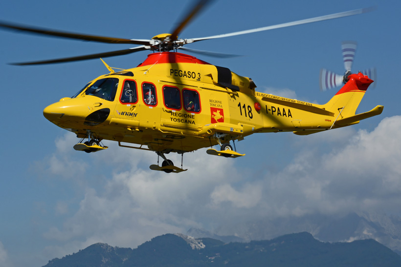 Hélicoptère de secours AW139 I-PAAA Pegaso 3 d'INAER