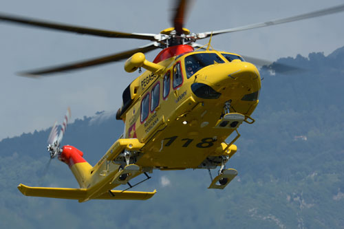 Hélicoptère de secours AW139 I-PAAA Pegaso 3 d'INAER