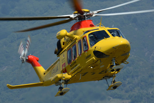 Hélicoptère de secours AW139 I-PAAA Pegaso 3 d'INAER