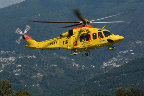 Hélicoptère de secours AW139 I-PAAA Pegaso 3 d'INAER