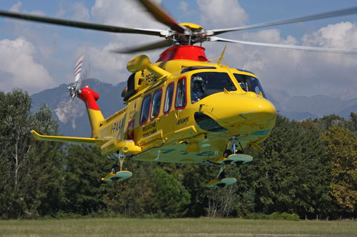 Hélicoptère de secours AW139 I-PAAA Pegaso 3 d'INAER