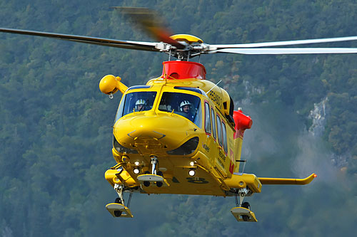 Hélicoptère de secours AW139 I-PAAA Pegaso 3 d'INAER