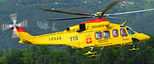 Hélicoptère de secours AW139 I-PAAA Pegaso 3 d'INAER