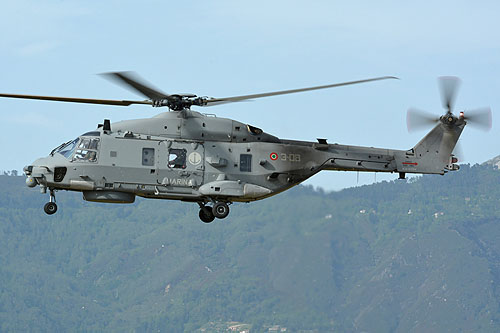 Hélicoptère NH90 NFH Marina Militare