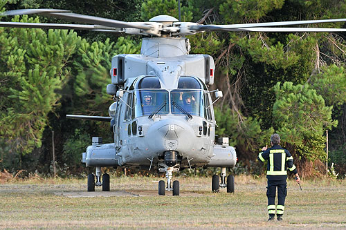 Hélicoptère AW101 ASH Mk413 Marina