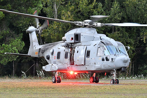 Hélicoptère AW101 ASH Mk413 Marina