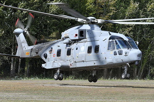 Hélicoptère AW101 ASH Mk413 Marina