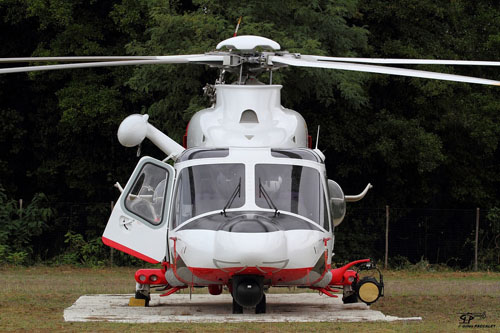 Hélicoptère de recherche et sauvetage AW139 Guardia Costiera