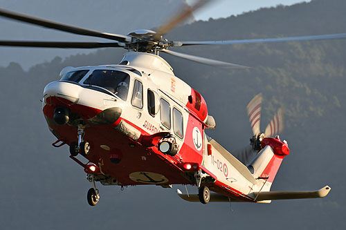 Hélicoptère de recherche et sauvetage AW139 Guardia Costiera