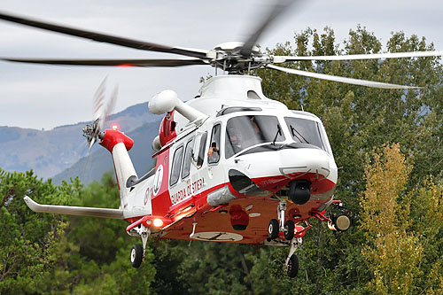 Hélicoptère de recherche et sauvetage AW139 Guardia Costiera